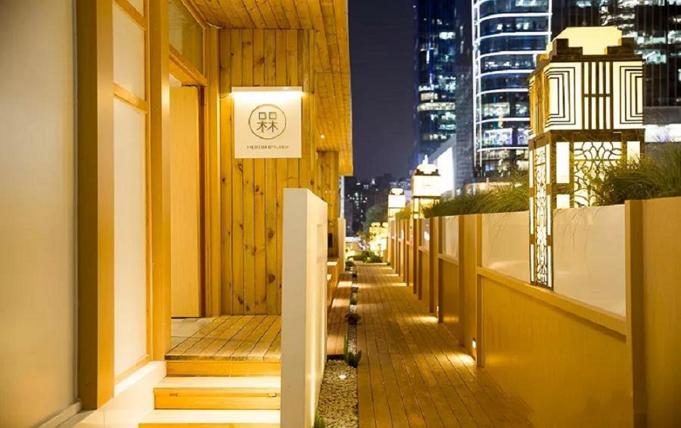 軌道燈應(yīng)用槑林書店照明案例