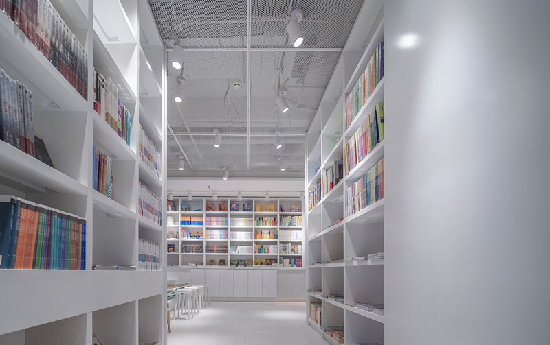 成都白止間書店4 成都白止間書店4